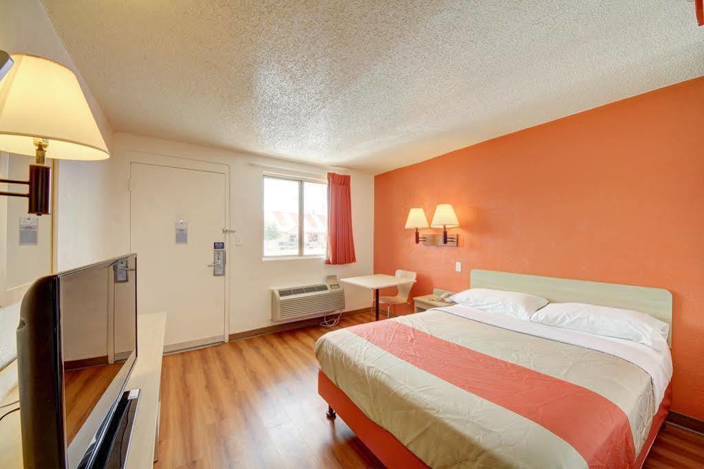 Red Roof Inn San Antonio Northeast - Rittiman Rd Eksteriør billede